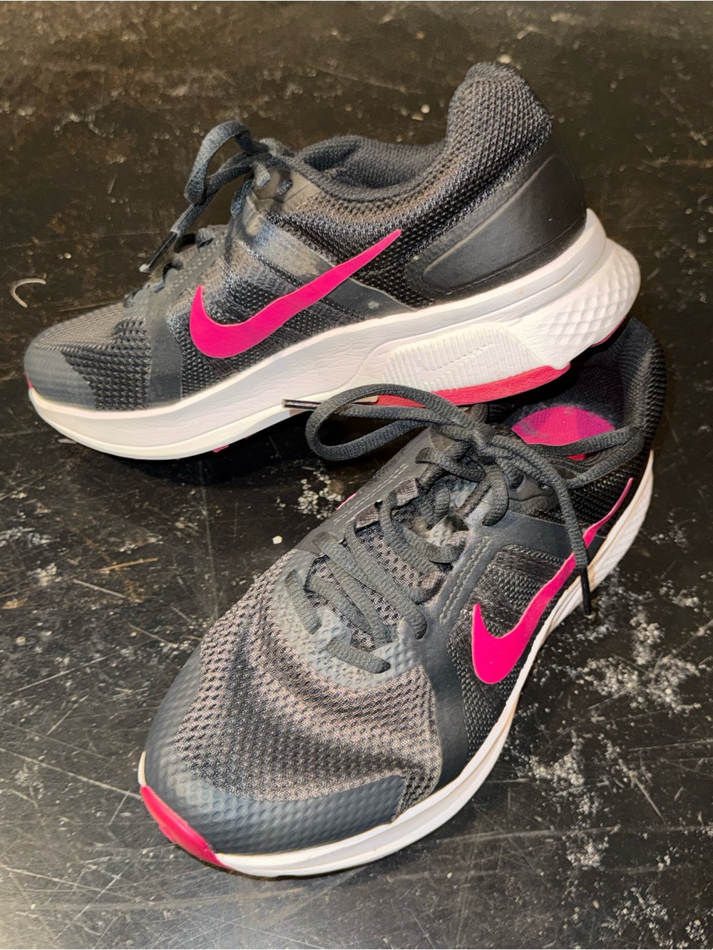 Nike Women’s Run Swift 2 Gray Athletic Shoes with Pink Swoosh